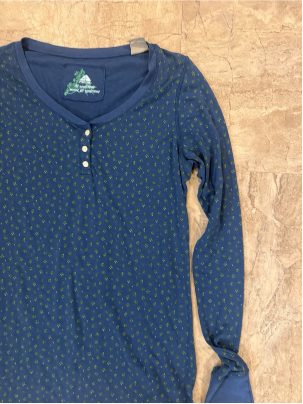 VTG Nike ACG Women’s Fit Dry Blue Floral Henley Long Sleeve Size M